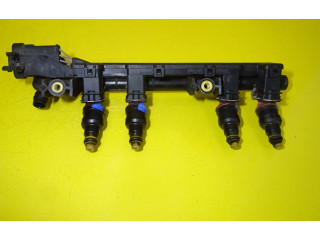 Топливная рампа 7700108667   Renault Clio II  