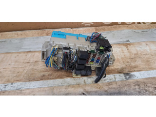 Блок предохранителей G8C223M3C Mitsubishi Outlander