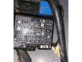 Pojistková skříňka MR563564 Mitsubishi L200 2004