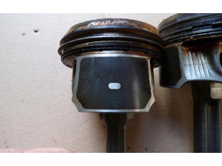 Píst 120106154R Nissan Juke II F16