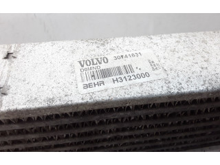 Интеркулер 30741631 Volvo V50 2.4