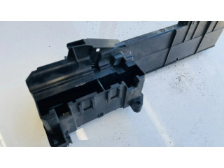 Pojistková skříňka 6114695733002, 61146957330-02 BMW 5 E60 E61 2006