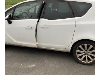 Блок управления двигателя 55583654   Opel Meriva B