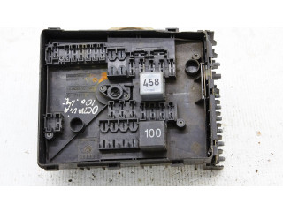 Блок предохранителей 01718130, 017181281E Skoda Octavia Mk2 (1Z)