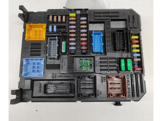 Блок предохранителей 9819851480   Peugeot 5008 II    