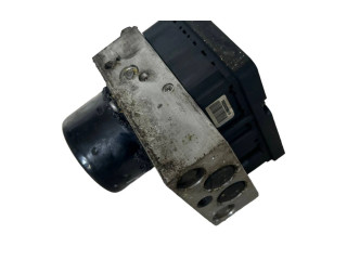 Блок АБС 8671224, 5WK84002   Volvo  V70  2000 - 2004 года