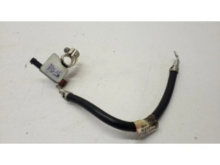 Минусовый провод (аккумулятора)