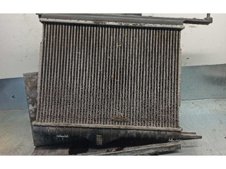 Интеркулер M613906 Mitsubishi Carisma