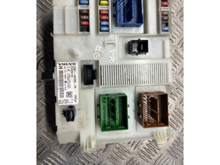 Блок предохранителей CG9T14C256FA, 31343337AA   Volvo V70    