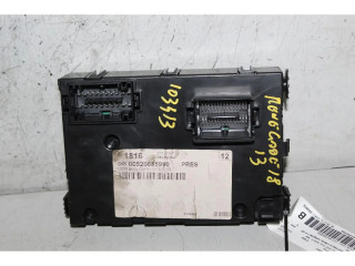 Блок предохранителей    Jeep Renegade    