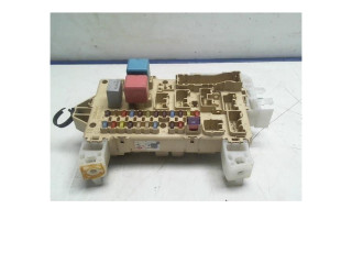 Блок предохранителей     Toyota Corolla Verso AR10    