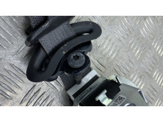 Задний ремень безопасности