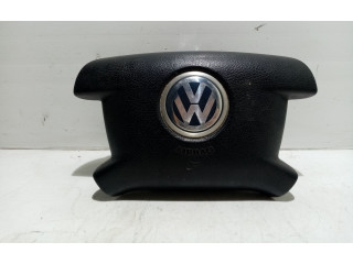 Подушка безопасности водителя 2K0880201B   Volkswagen Caddy