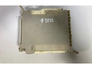 Pojistková skříňka 8273030L40B, 82730-30L40-B Lexus GS 250 350 300H 450H 2012