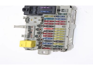 Блок предохранителей YQE103680, YQE103680   Rover 45    