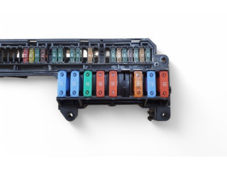 Блок предохранителей 6906618   BMW 5 E60 E61    