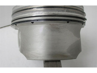 Píst 079107104CE Audi A8 S8 D5