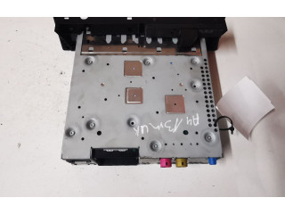 Радио/ проигрыватель CD/DVD / навигация