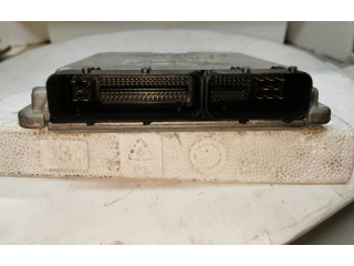 Řídící jednotka 038906019A, 28SA3977   Audi A4 S4 B5 8D 1998