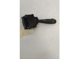 Ручка стеклоочистителей 8201168016   Renault Clio IV