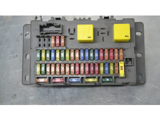 Блок предохранителей 518174503, YQE103138   Rover 75    