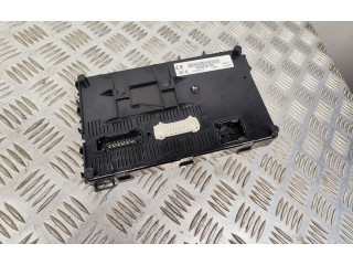 Pojistková skříňka Řídící jednotka BSM 8200387289   Renault Clio III 2010