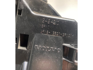 Pojistková skříňka 9494210 Volvo XC70 2001