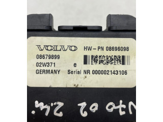 Блок предохранителей 08679899, 08696098 Volvo V70