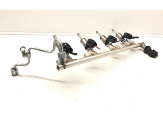 Магистральная трубка топлива PE0113250B    Mazda 3 II   