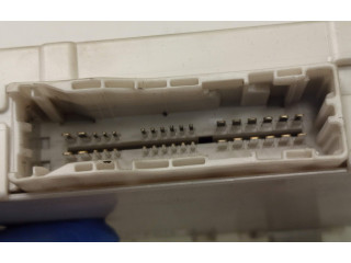   Pojistková skříňka 8267030230   Lexus GS 300 350 430 450H 2007