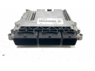 Блок управления двигателя 237106319R, 0281032215 Renault Captur
