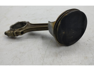  Поршень с шатуном    Maserati Quattroporte  