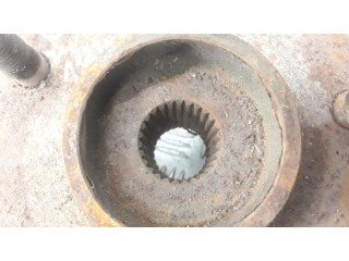 Передний поворотный кулак (ступица, цапфа)