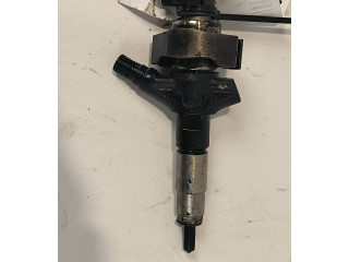 Vstřikovač 16613AA020 Subaru Legacy