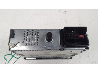 Радио/ проигрыватель CD/DVD / навигация