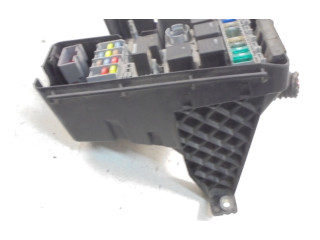 Блок предохранителей 8690698, 8690698 Volvo XC90