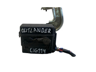 Блок предохранителей 3606NA, 7596NA Mitsubishi Outlander