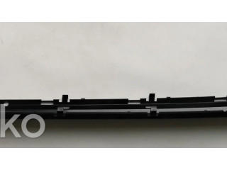 Отделочная ленточка заднего бампера