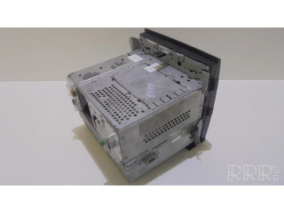 Радио/ проигрыватель CD/DVD / навигация