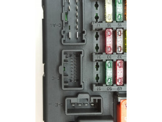 Блок предохранителей 6905228, 6911922   BMW Z4 E85 E86    