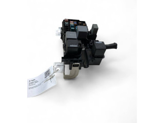 Блок предохранителей 31384034   Volvo XC90    