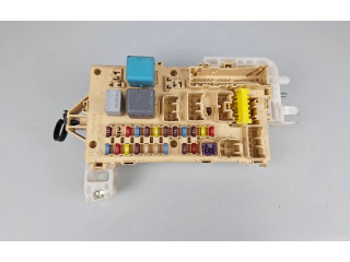 Блок предохранителей 892210F010   Toyota Corolla Verso AR10    