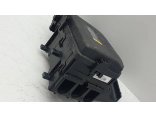 Блок предохранителей  84240071, 812461952   Chevrolet Volt II    