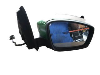 Зеркало электрическое Skoda Fabia Mk3 (NJ) 2015 - 2021 года