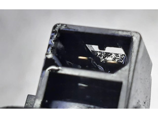 Форсунка 038130073AG    Skoda Octavia Mk2 (1Z)   