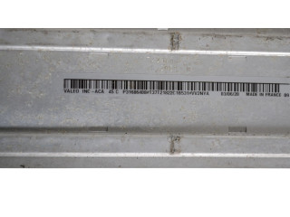 Интеркулер 31686408 Volvo XC40