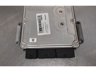 Řídící jednotka 237104128R Renault Sandero II 2015