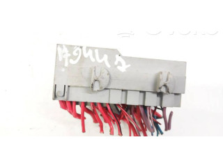 Блок предохранителей  8637669   Volvo XC90    