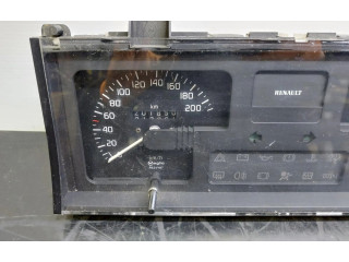 Блок предохранителей  7700841348   Renault Clio I    