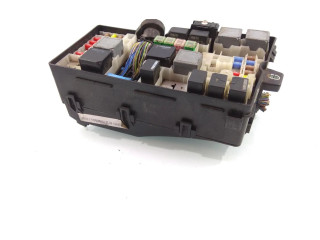 Pojistková skříňka AV6T14A142AA Ford C-MAX II 2011